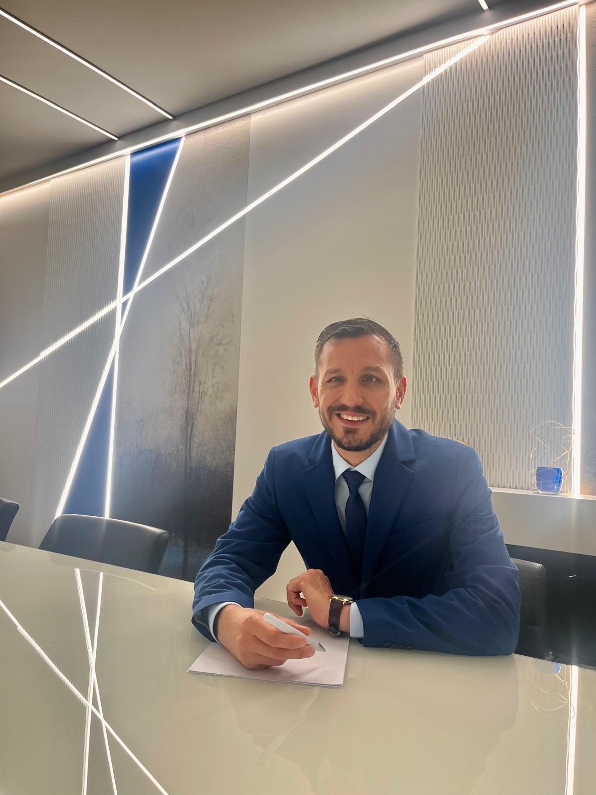 d23b43fc-7656-4109-8f34-8341eaa8c7c5